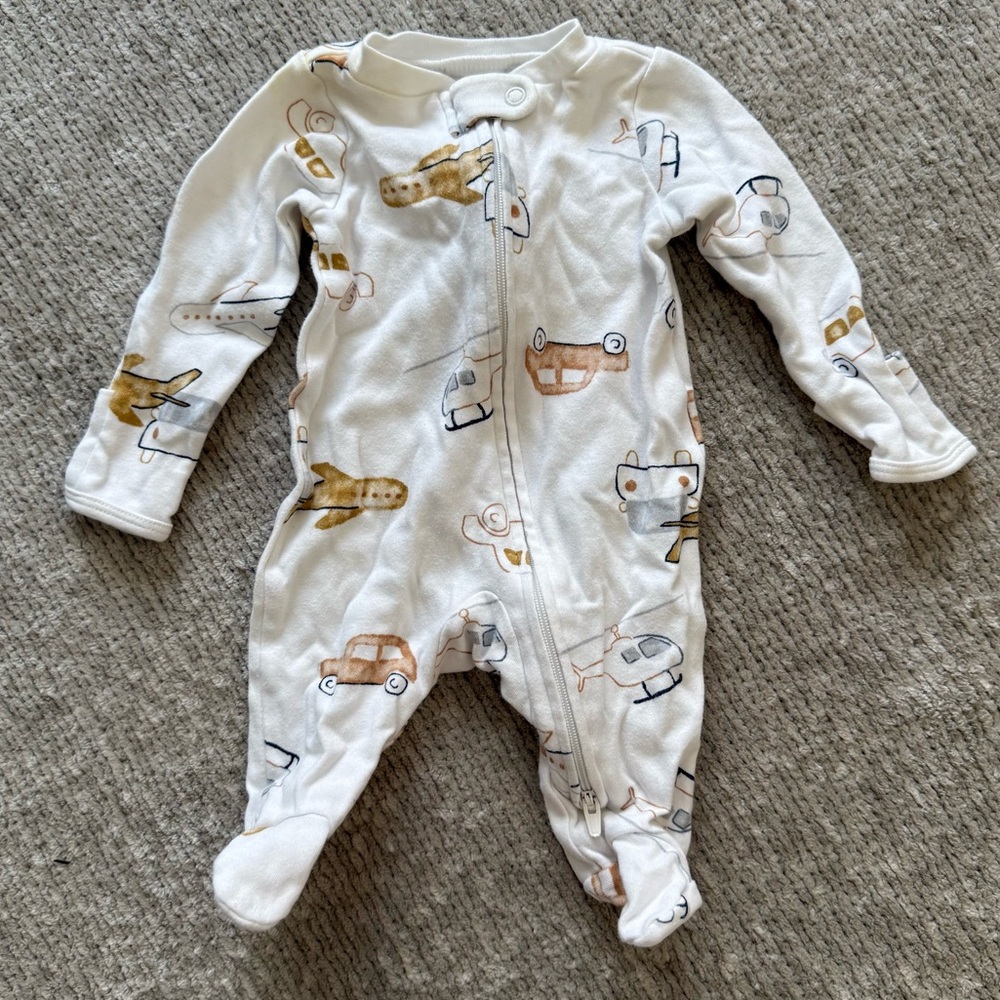 Carter's Newborn Footed‎ Zip Sleeper Airplane & Vehicle Print